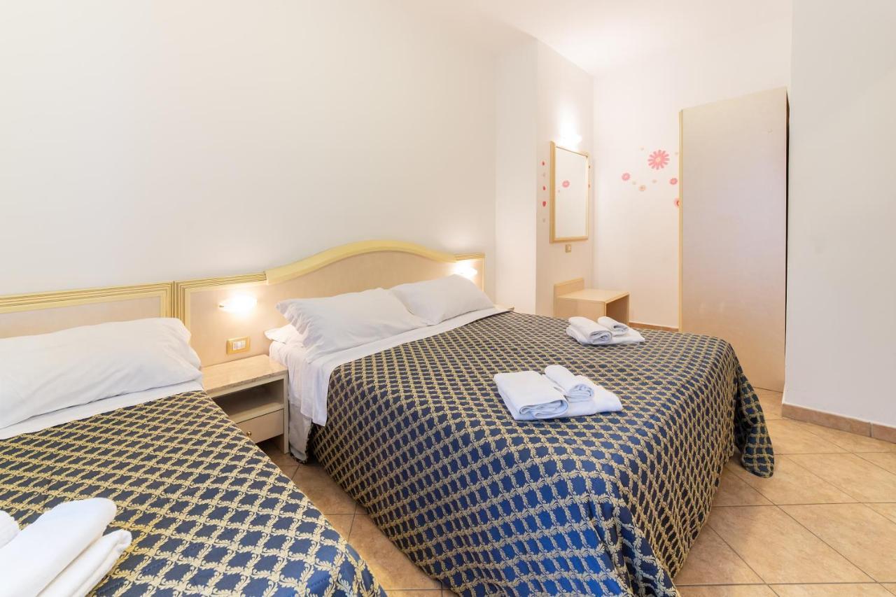 אפרטהוטל רימיני Residenza Melucci מראה חיצוני תמונה