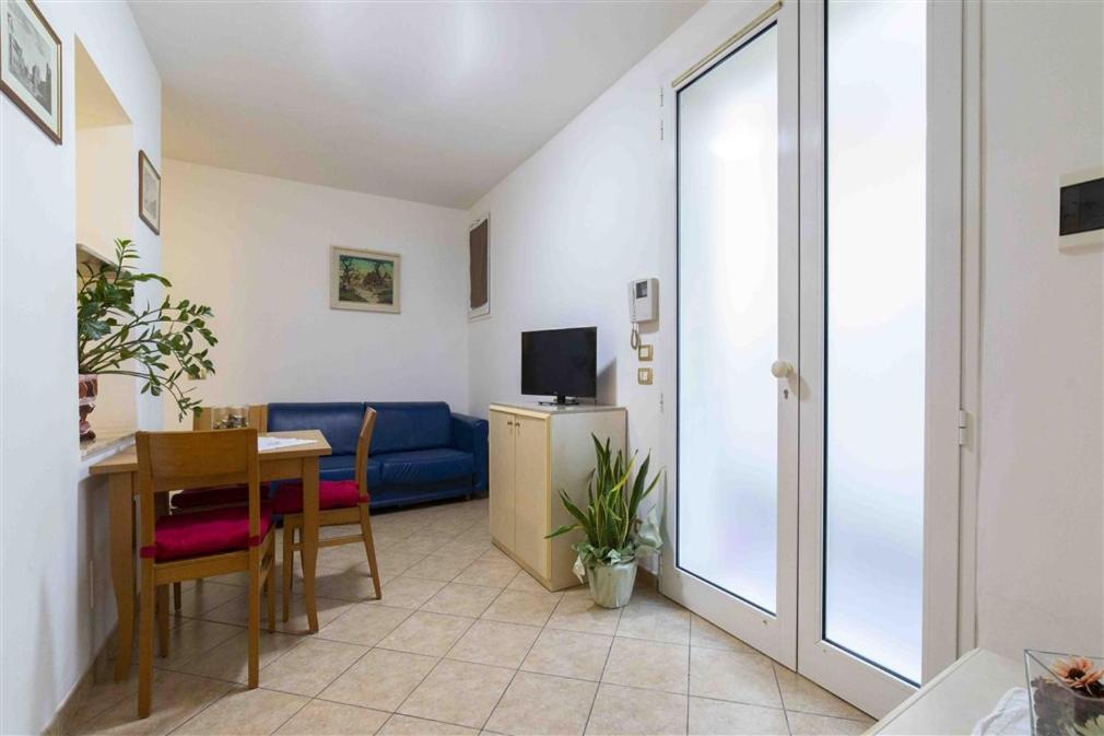 אפרטהוטל רימיני Residenza Melucci מראה חיצוני תמונה