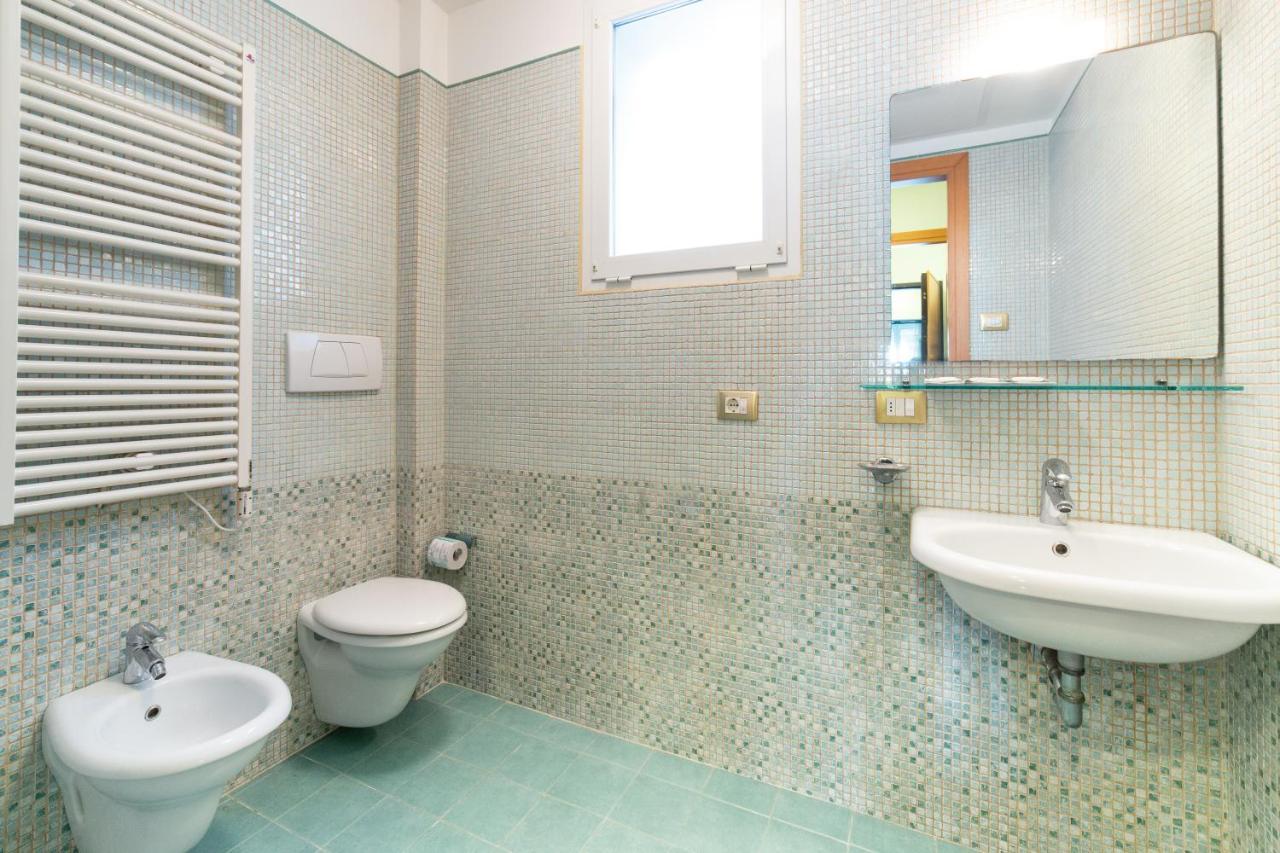 אפרטהוטל רימיני Residenza Melucci מראה חיצוני תמונה