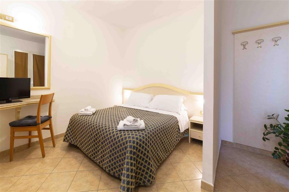 אפרטהוטל רימיני Residenza Melucci מראה חיצוני תמונה