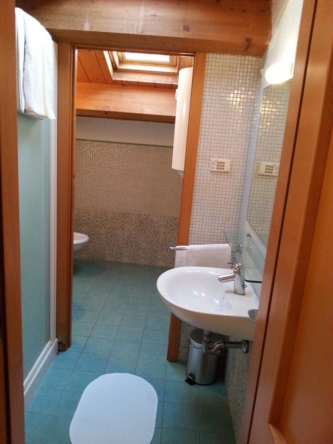 אפרטהוטל רימיני Residenza Melucci מראה חיצוני תמונה
