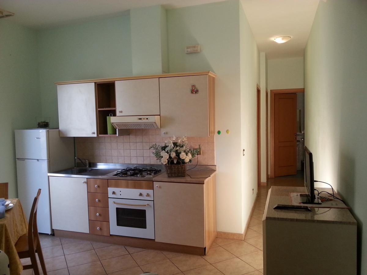 אפרטהוטל רימיני Residenza Melucci מראה חיצוני תמונה