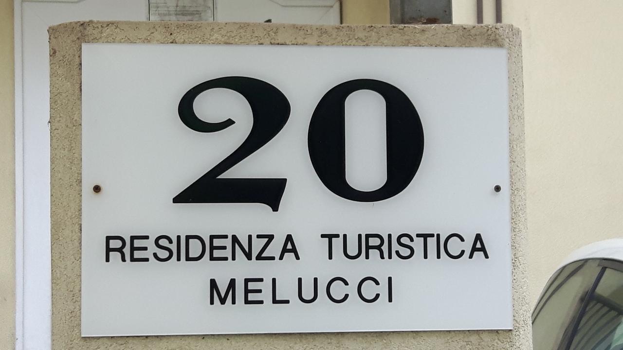אפרטהוטל רימיני Residenza Melucci מראה חיצוני תמונה